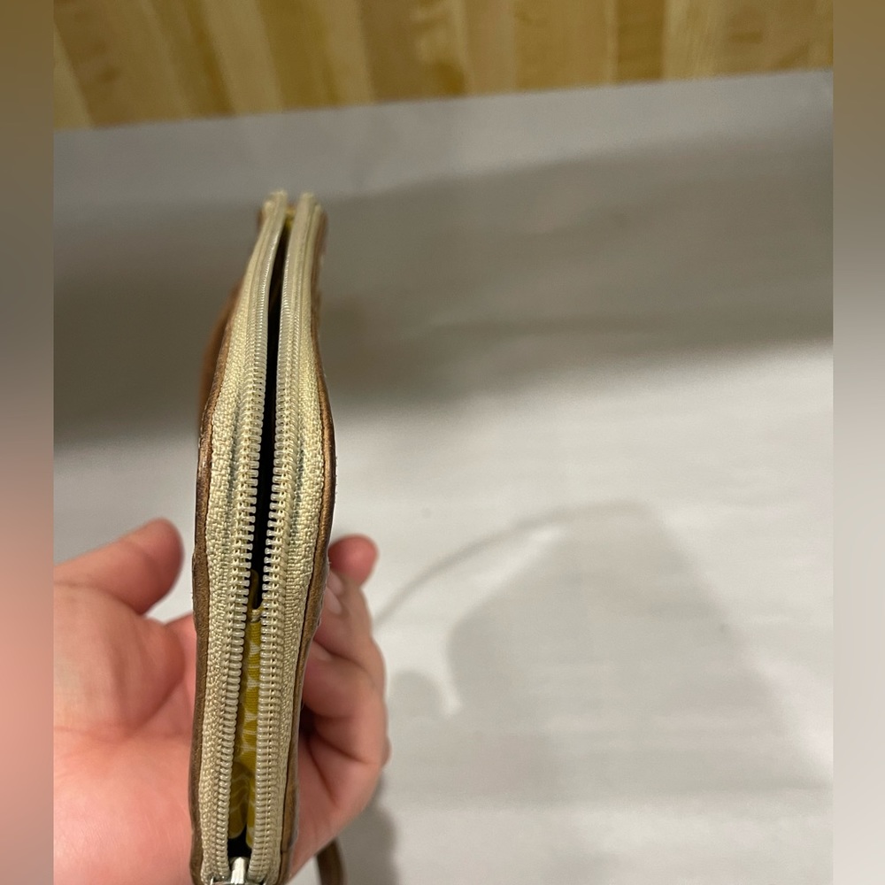 Fossil Key-Per Zippered Wristlet - image 5